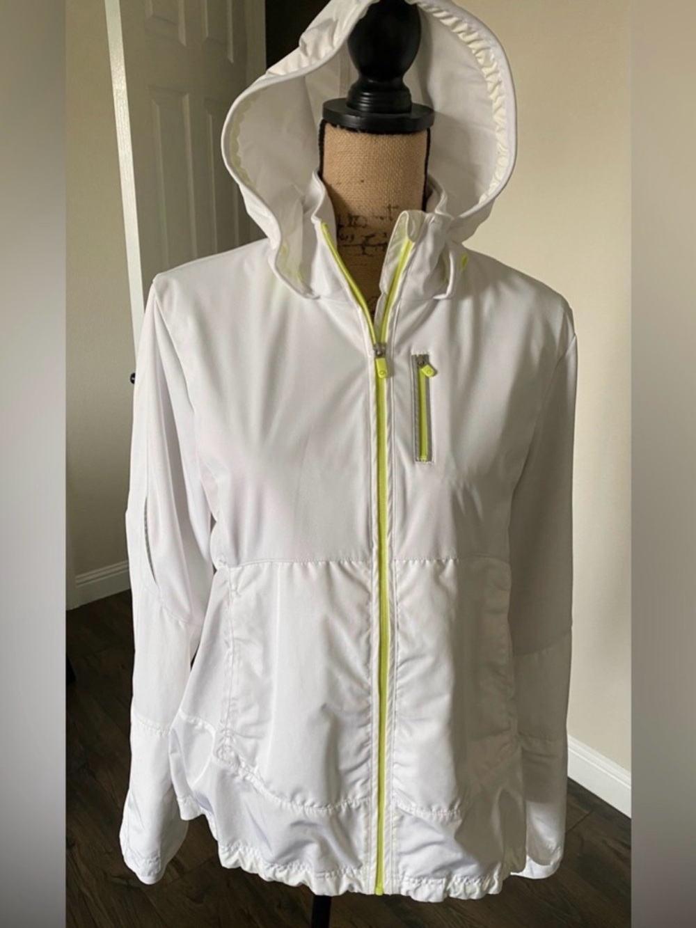 GAP White Hooded Utility Jacket with Yellow Accents